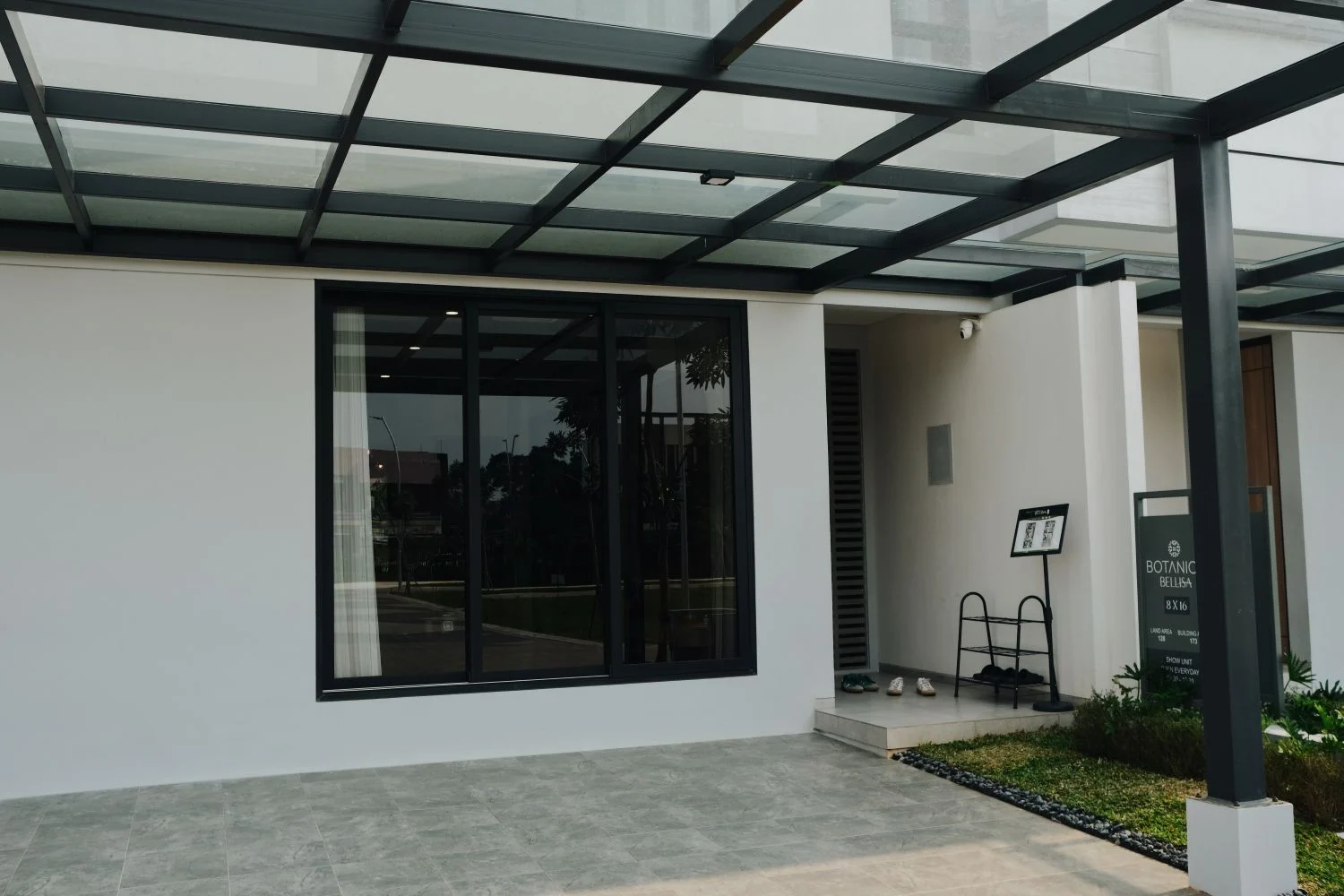 proyek rumah modern aluminium system instalasi pintu aluminium proyek rumah cluster dengan sliding door aluminium system developer trex aluminium project